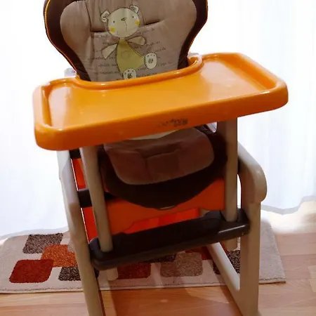 באזור סבדל, בגודל 95 מר, עם 3 חדרי שינה ו- 1 חדרי רחצה פרטיים דירה