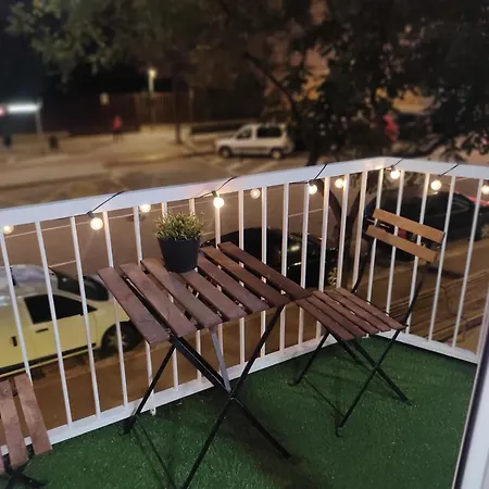 Piso Exterior Completo A 20 ' De Barcelona. Apartment *